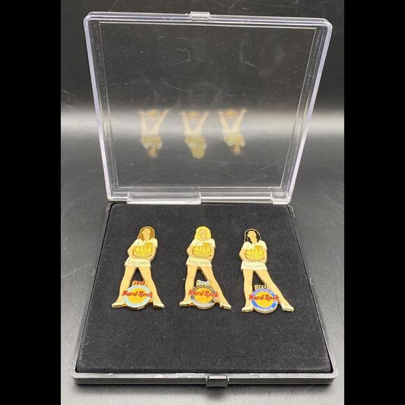Hard Rock Cafe Nagoya Japan 3rd Anniv. Limited SEXY WAITRESS 3 Pin Set In Case - Picture 1 of 9